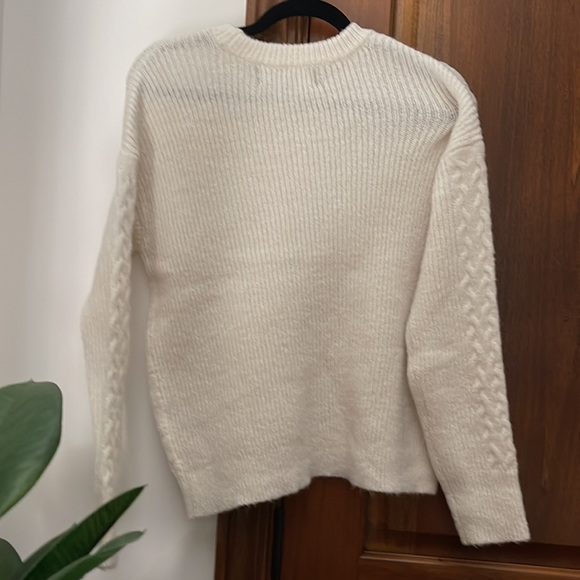 Kendall + Kylie Sweater Women's Xsmall - Picture 3 of 3